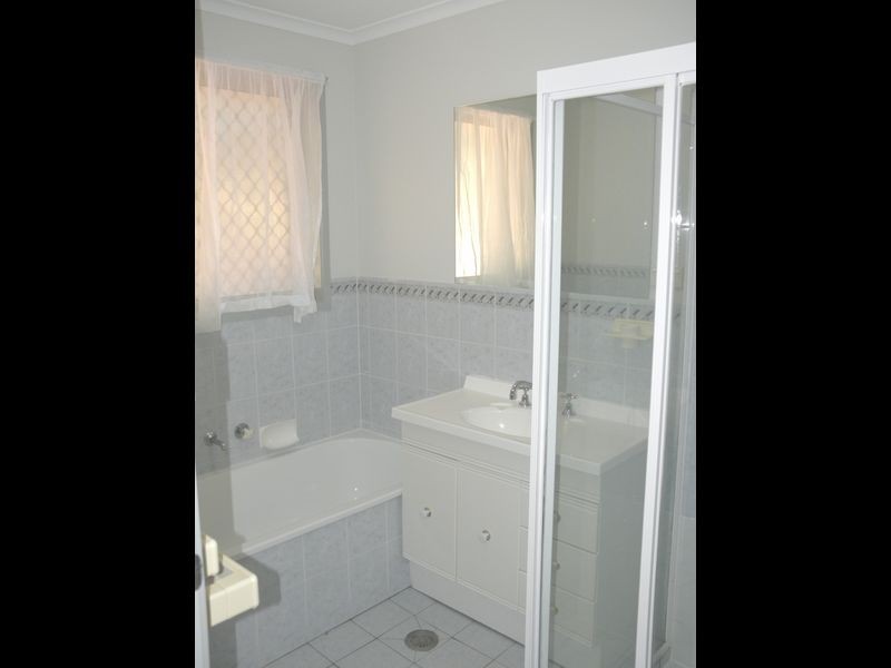 8 Iredale Place, Gordon ACT 2906
