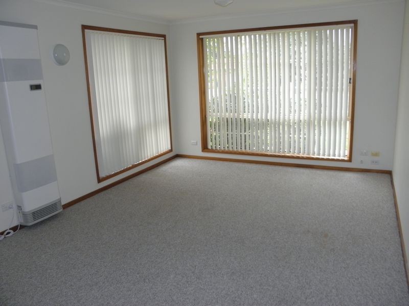 35 Clare Dennis Avenue, Gordon ACT 2906