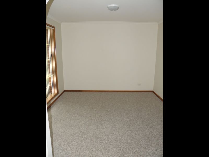 35 Clare Dennis Avenue, Gordon ACT 2906