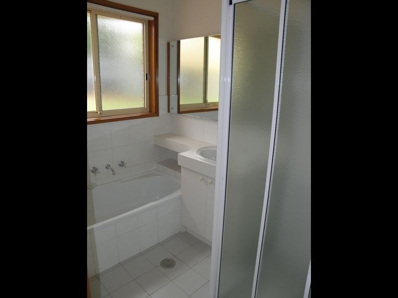 35 Clare Dennis Avenue, Gordon ACT 2906