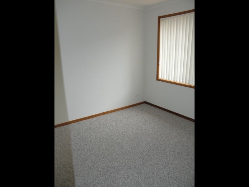 35 Clare Dennis Avenue, Gordon ACT 2906