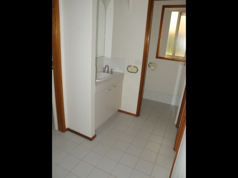 35 Clare Dennis Avenue, Gordon ACT 2906