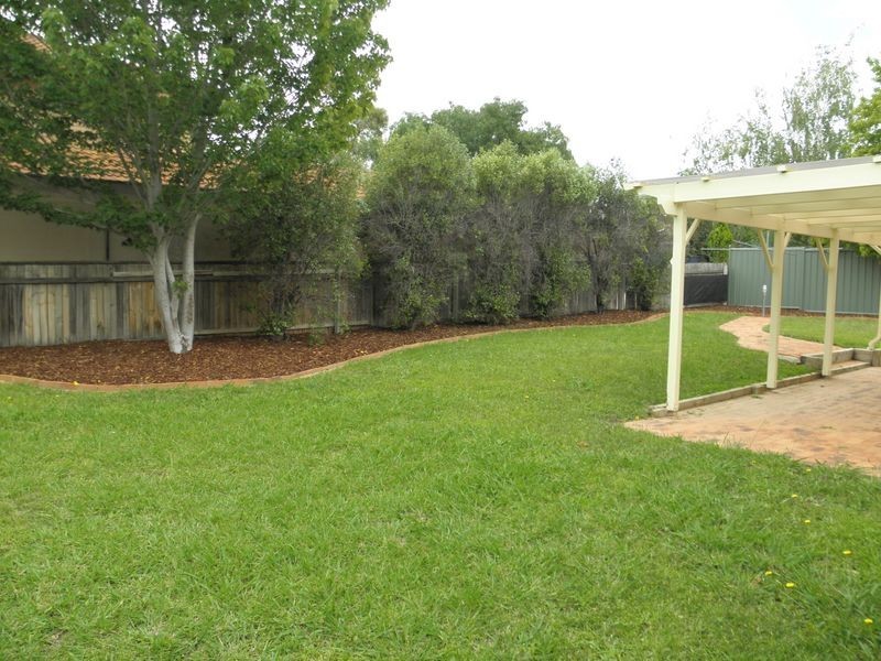 35 Clare Dennis Avenue, Gordon ACT 2906