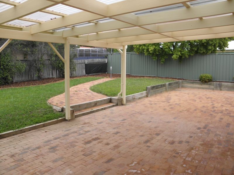 35 Clare Dennis Avenue, Gordon ACT 2906