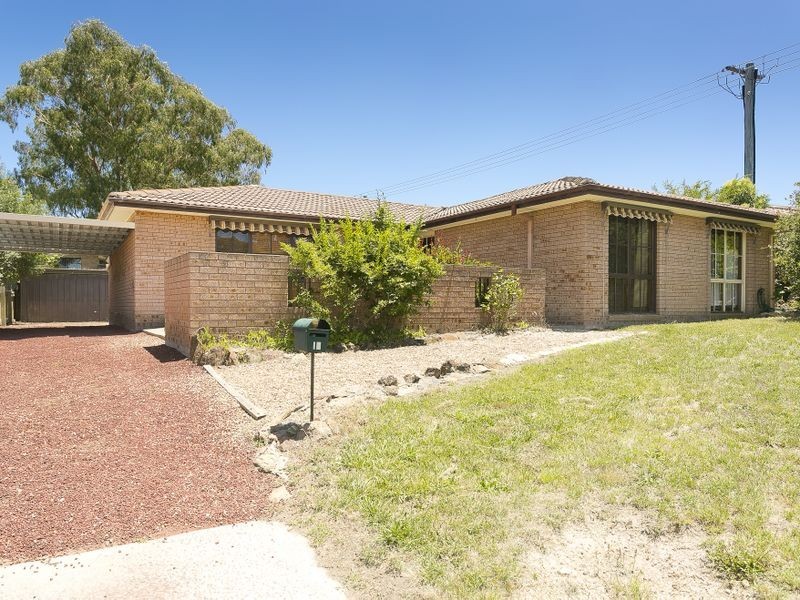 10 Bouchard Place, Fadden ACT 2904