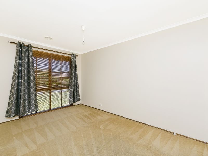10 Bouchard Place, Fadden ACT 2904