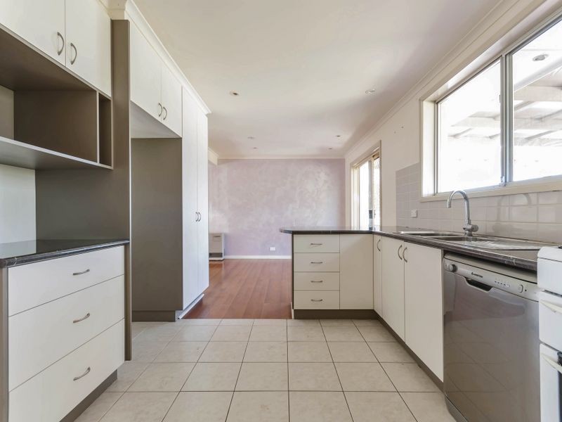 31 Cuthbert Circuit, Wanniassa ACT 2903