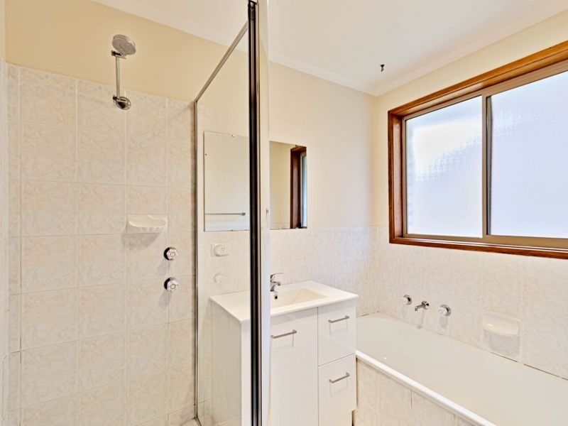 1 Charlton Crescent, Gordon ACT 2906