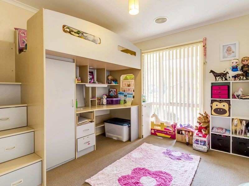 94 Charterisville Avenue, Conder ACT 2906