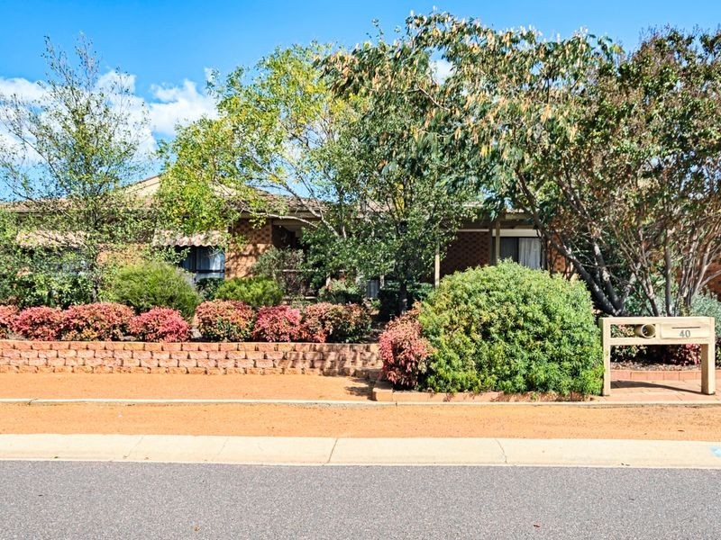 40 Hadleigh Circuit, Isabella Plains ACT 2905