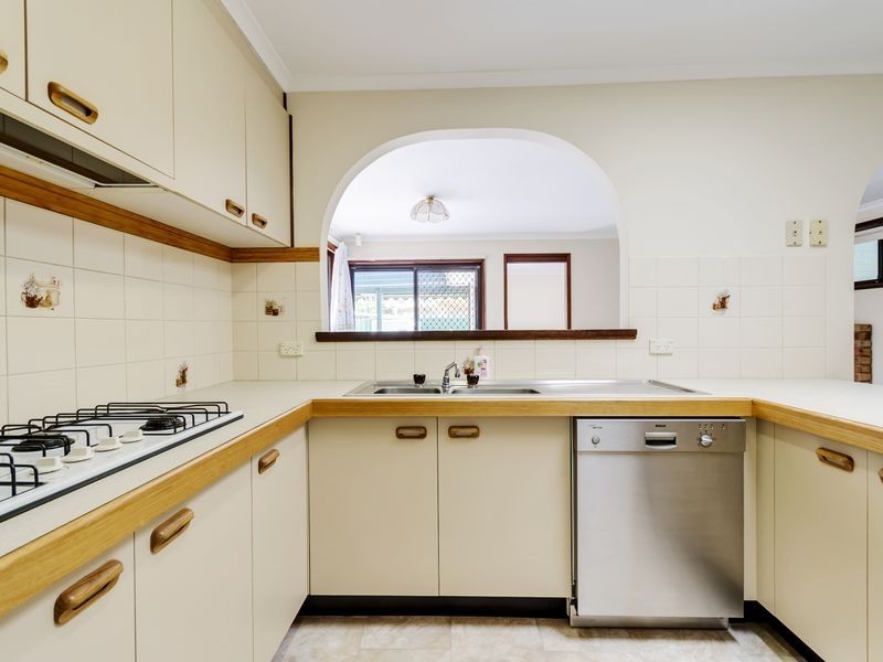 11 Kneeshaw Street, Monash ACT 2904