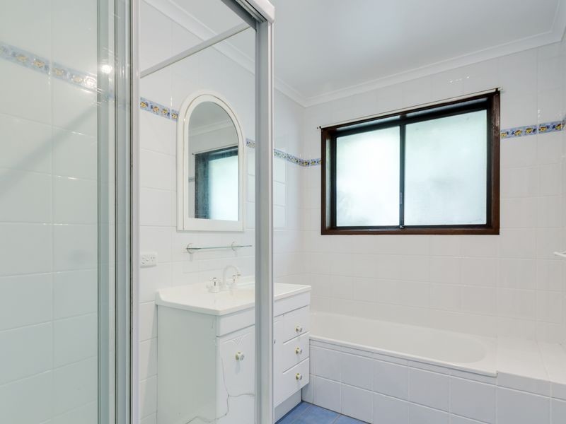 11 Kneeshaw Street, Monash ACT 2904