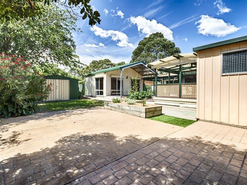 11 Kneeshaw Street, Monash ACT 2904