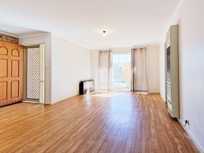 25/71 Mina Wylie Crescent, Gordon ACT 2906