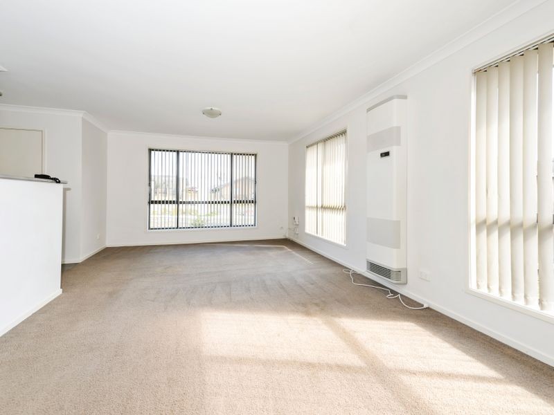 138 Macfarlane Burnet Avenue, Macgregor ACT 2615