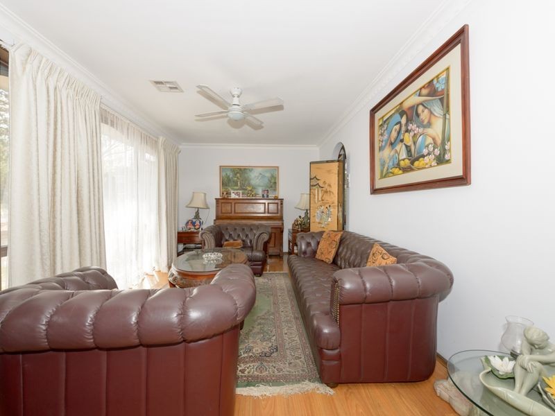 8 McLarty Court, Kambah ACT 2902