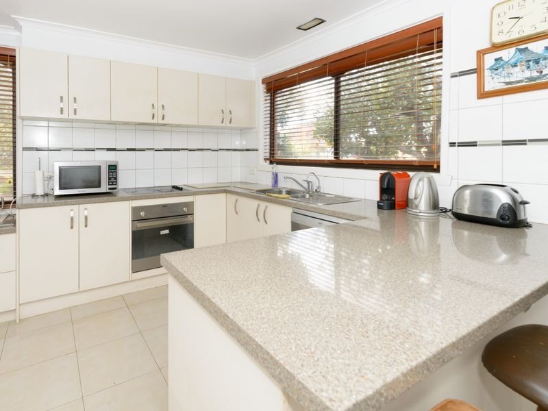 8 McLarty Court, Kambah ACT 2902