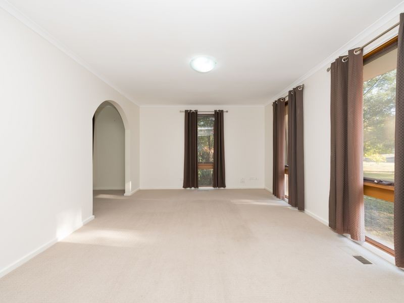6 Dempster Place, Kambah ACT 2902