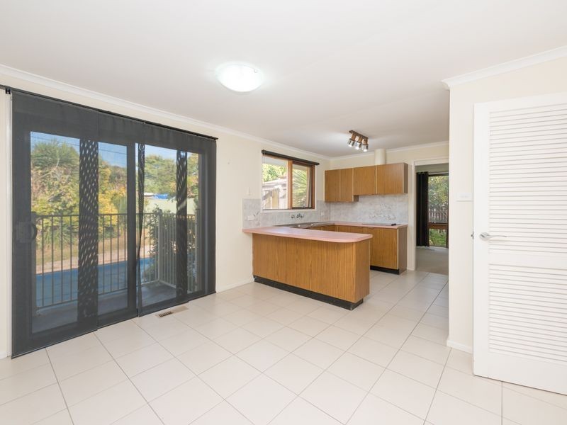 6 Dempster Place, Kambah ACT 2902