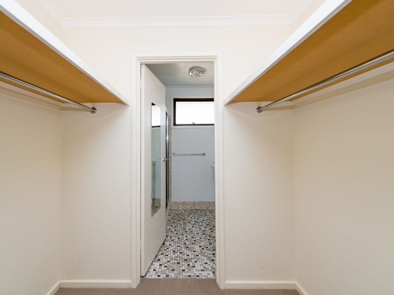 6 Dempster Place, Kambah ACT 2902