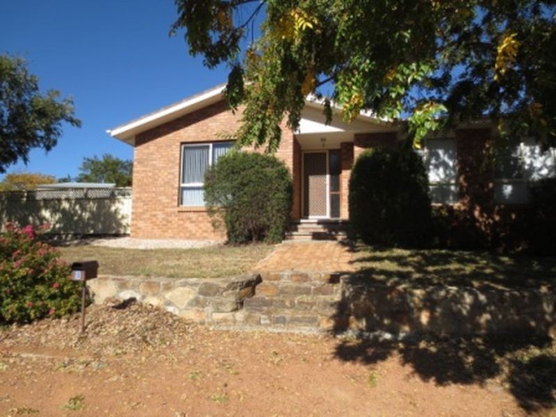 9 Bastow Circuit, Banks ACT 2906