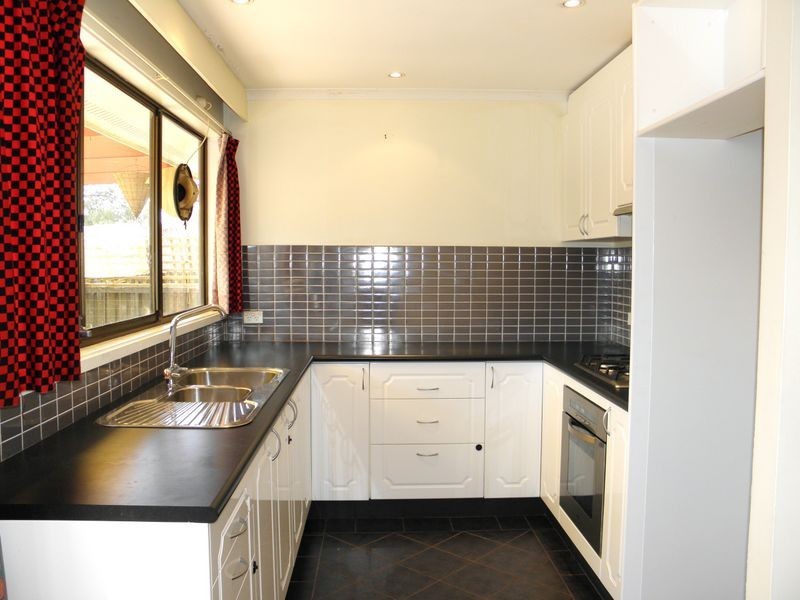 8 Durham Place, Chisholm ACT 2905