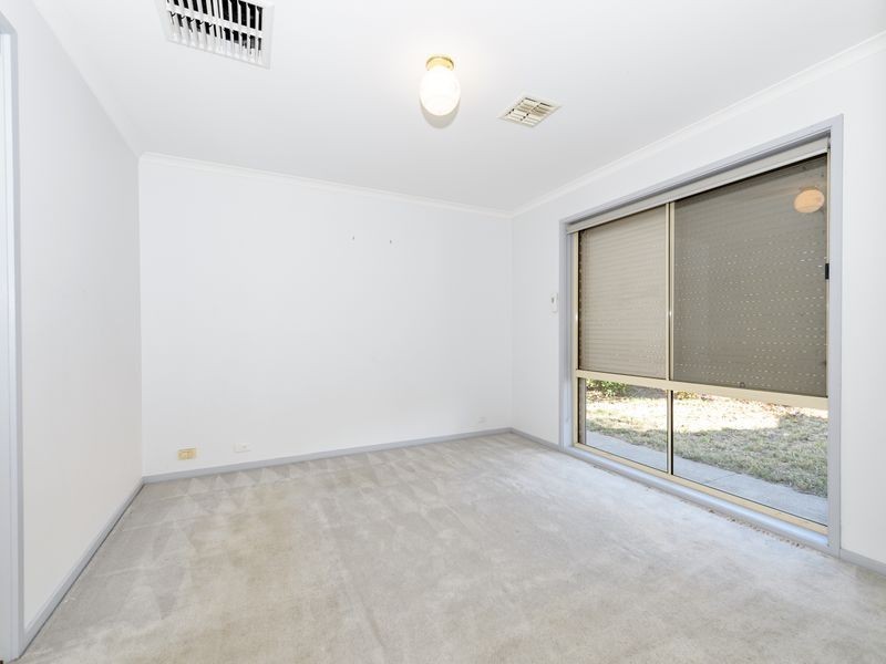 2 Wiburd Street, Banks ACT 2906
