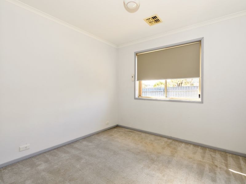 2 Wiburd Street, Banks ACT 2906