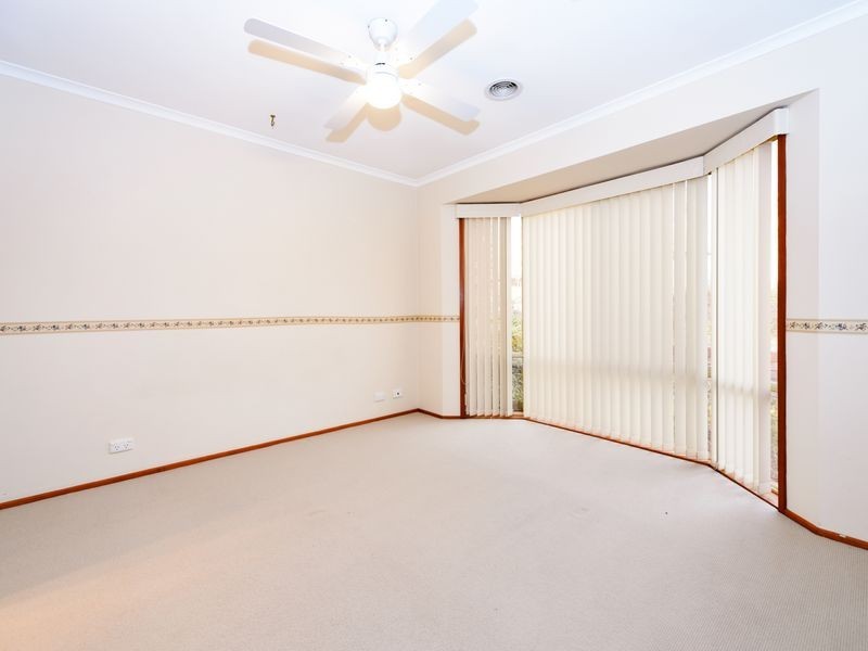 13 Shean Place, Gordon ACT 2906