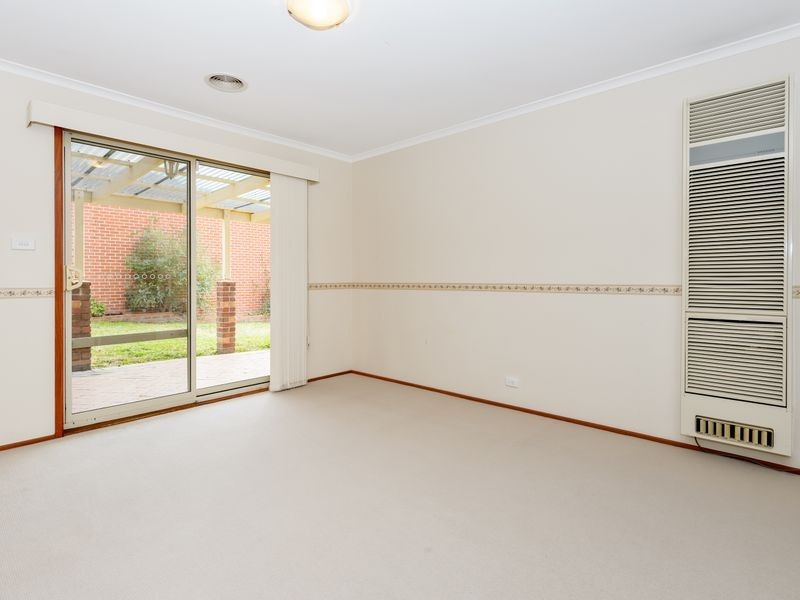 13 Shean Place, Gordon ACT 2906