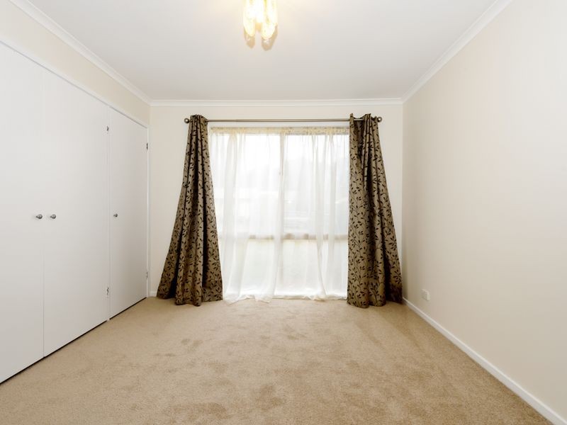 37 House Circuit, Banks ACT 2906