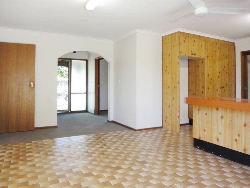 8 Longman Street, Richardson ACT 2905