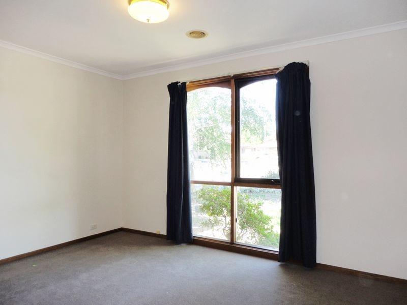 8 Longman Street, Richardson ACT 2905