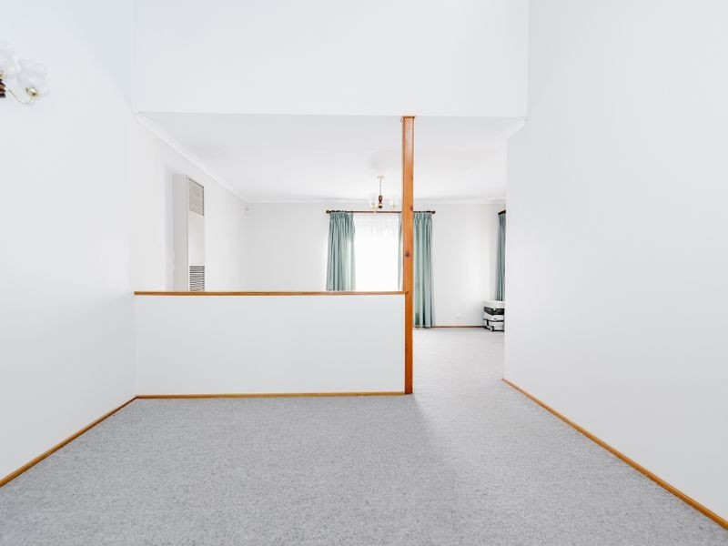 6 12 Clamp Place, Greenway ACT 2900