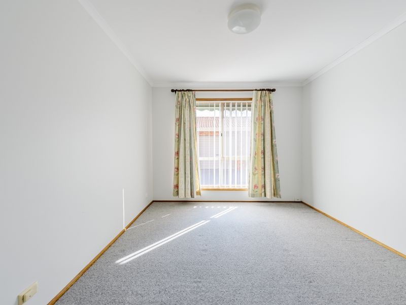 6 12 Clamp Place, Greenway ACT 2900