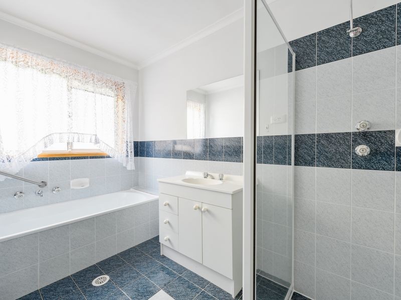 6 12 Clamp Place, Greenway ACT 2900