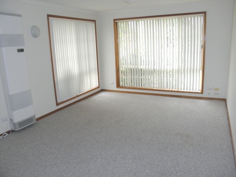 35 Clare Dennis Avenue, Gordon ACT 2906