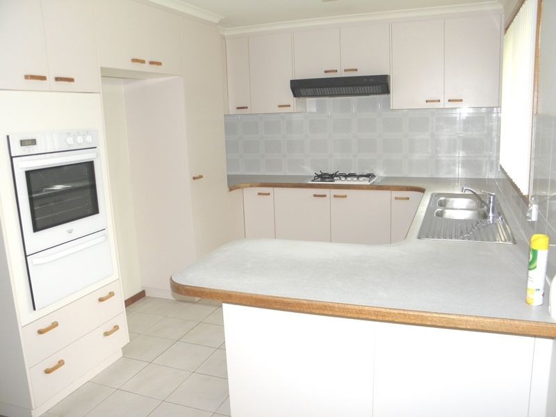35 Clare Dennis Avenue, Gordon ACT 2906