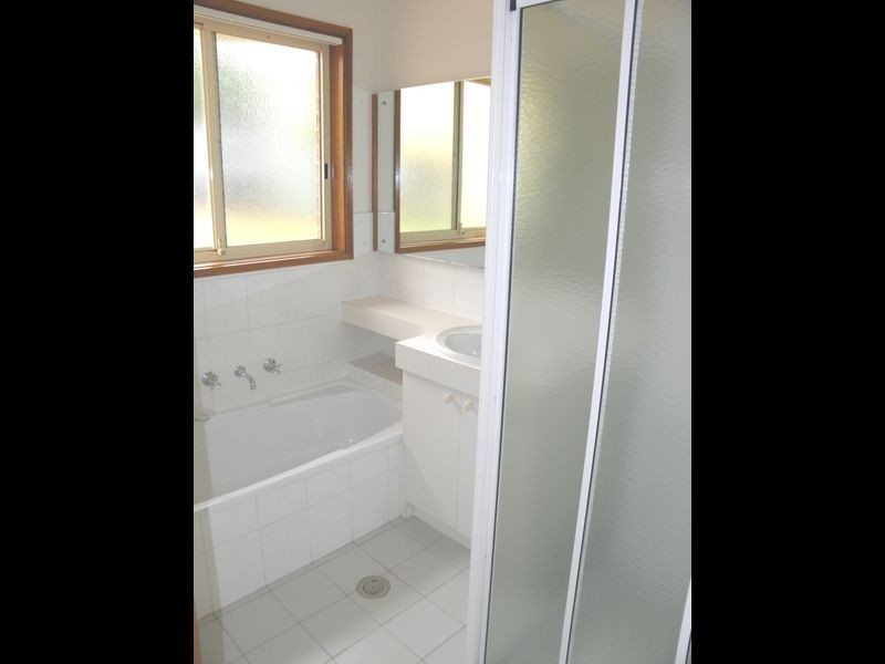 35 Clare Dennis Avenue, Gordon ACT 2906