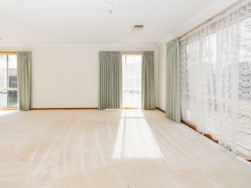 13 Bottrill Crescent, Bonython ACT 2905