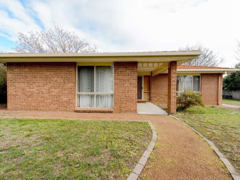 13 Bottrill Crescent, Bonython ACT 2905