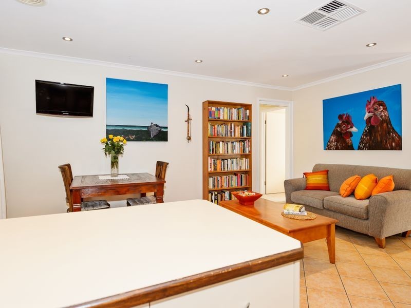 18 Freda Gibson Circuit, Theodore ACT 2905