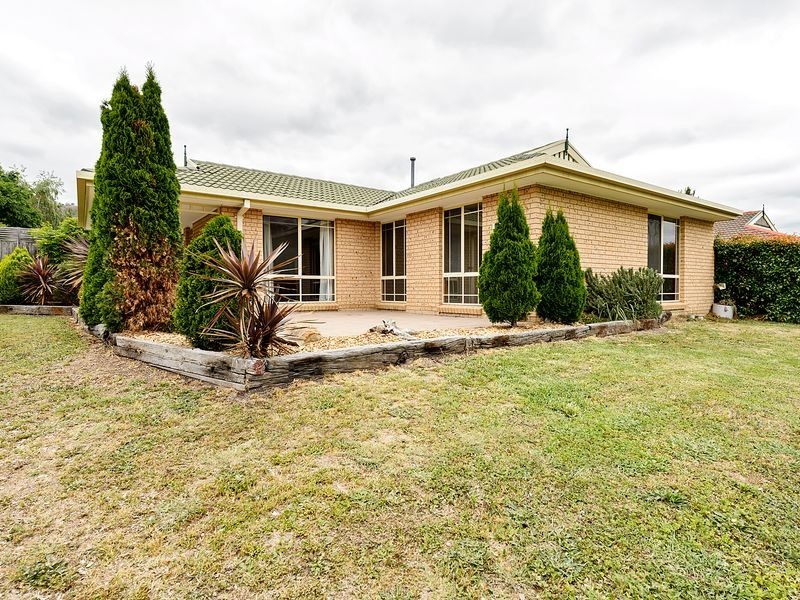 2 Wilson Crescent, Banks ACT 2906
