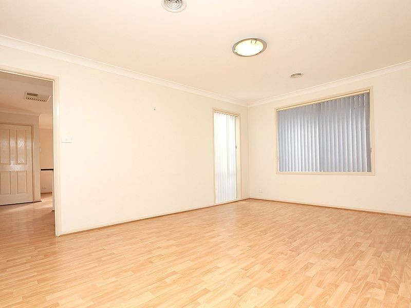 2/17 Whitford Place, Conder ACT 2906
