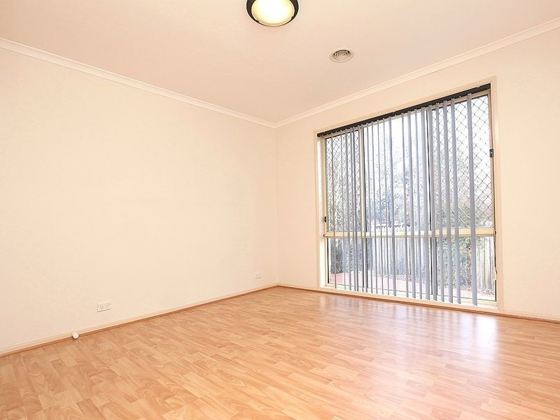 2/17 Whitford Place, Conder ACT 2906