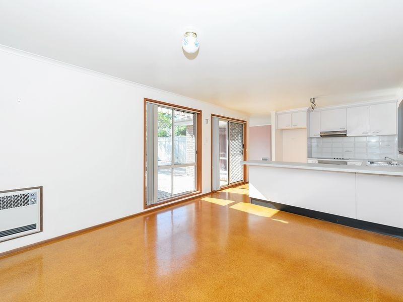 15 Ironbark Crescent, Banks ACT 2906