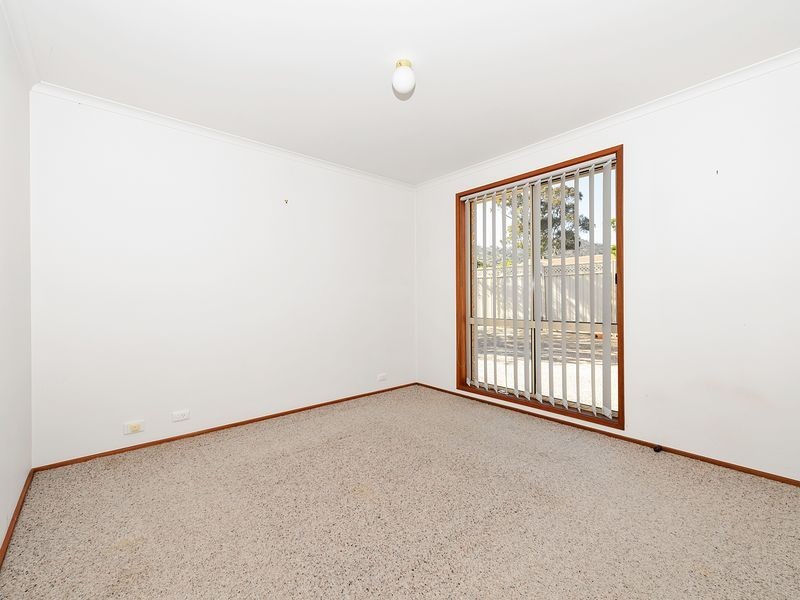 15 Ironbark Crescent, Banks ACT 2906