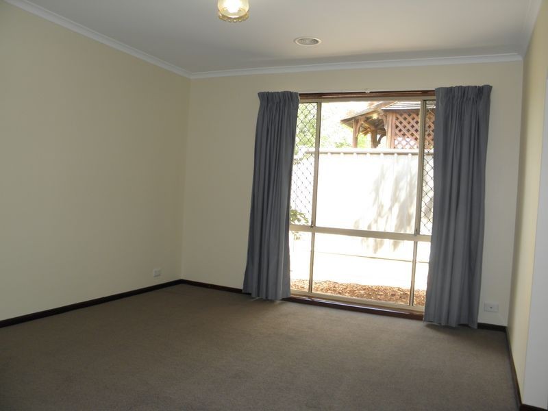 8 Andrea Place, Bonython ACT 2905