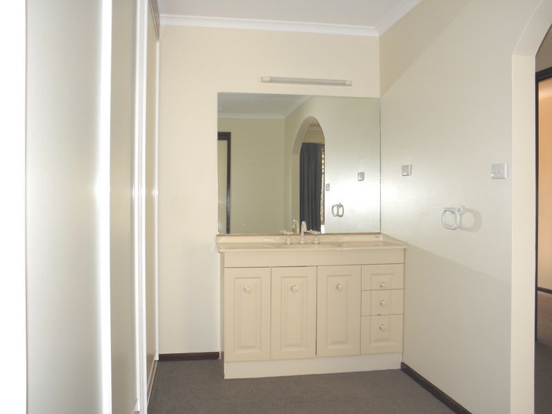 8 Andrea Place, Bonython ACT 2905