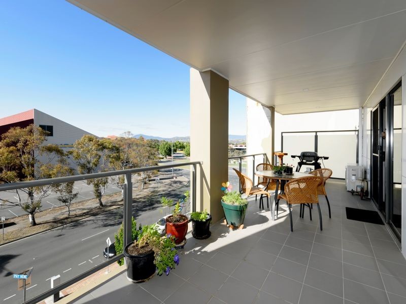 18/1 Cowlishaw Street, Greenway ACT 2900
